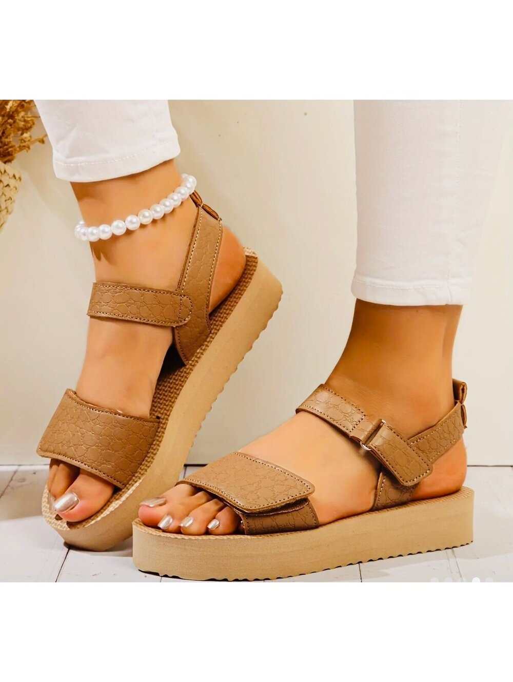 New -Faux Leather Microfiber Fishermans Strappy Back Sandals -Size 7.5
